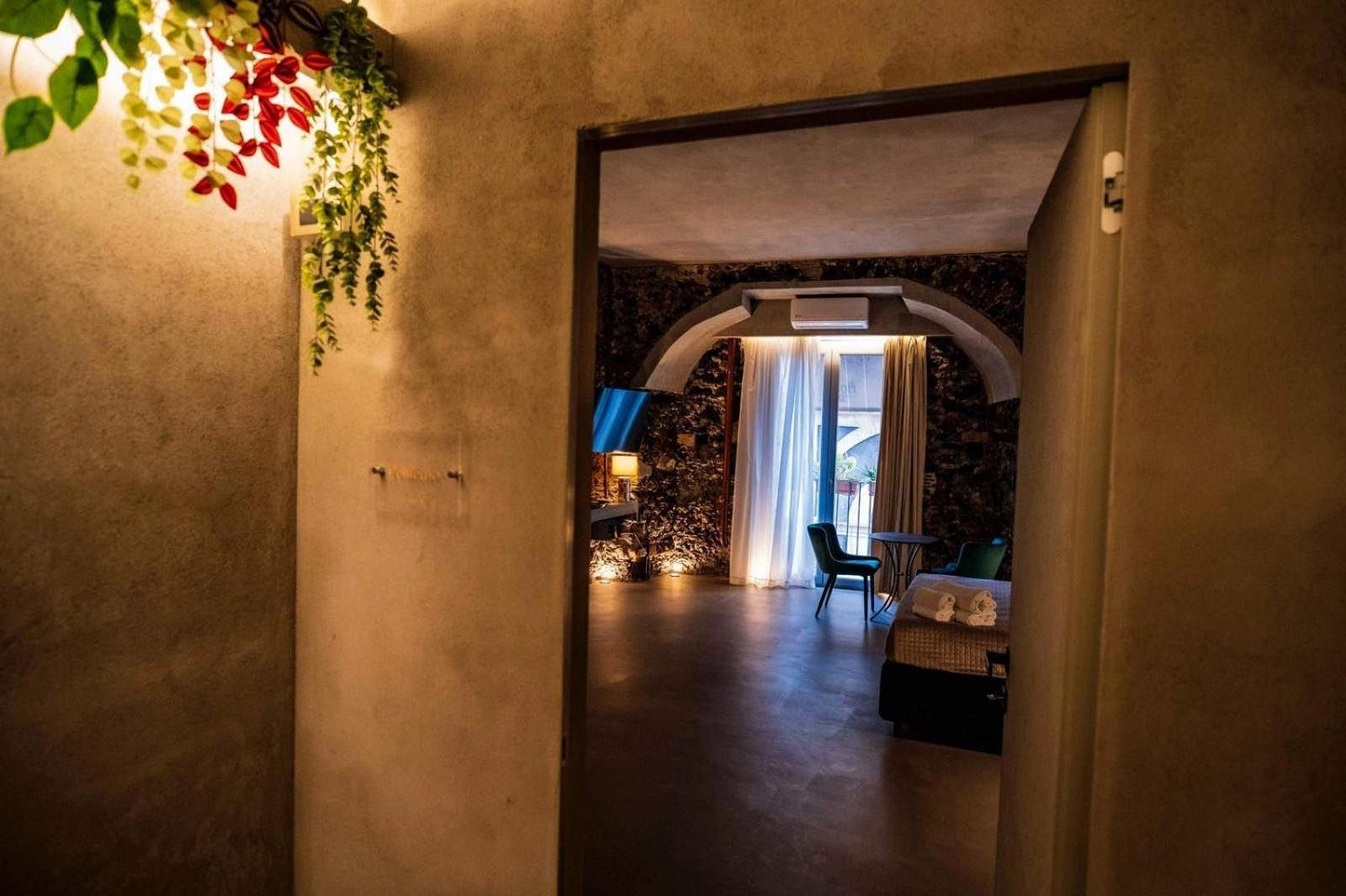 Charme Catania Central Suites Eksteriør billede