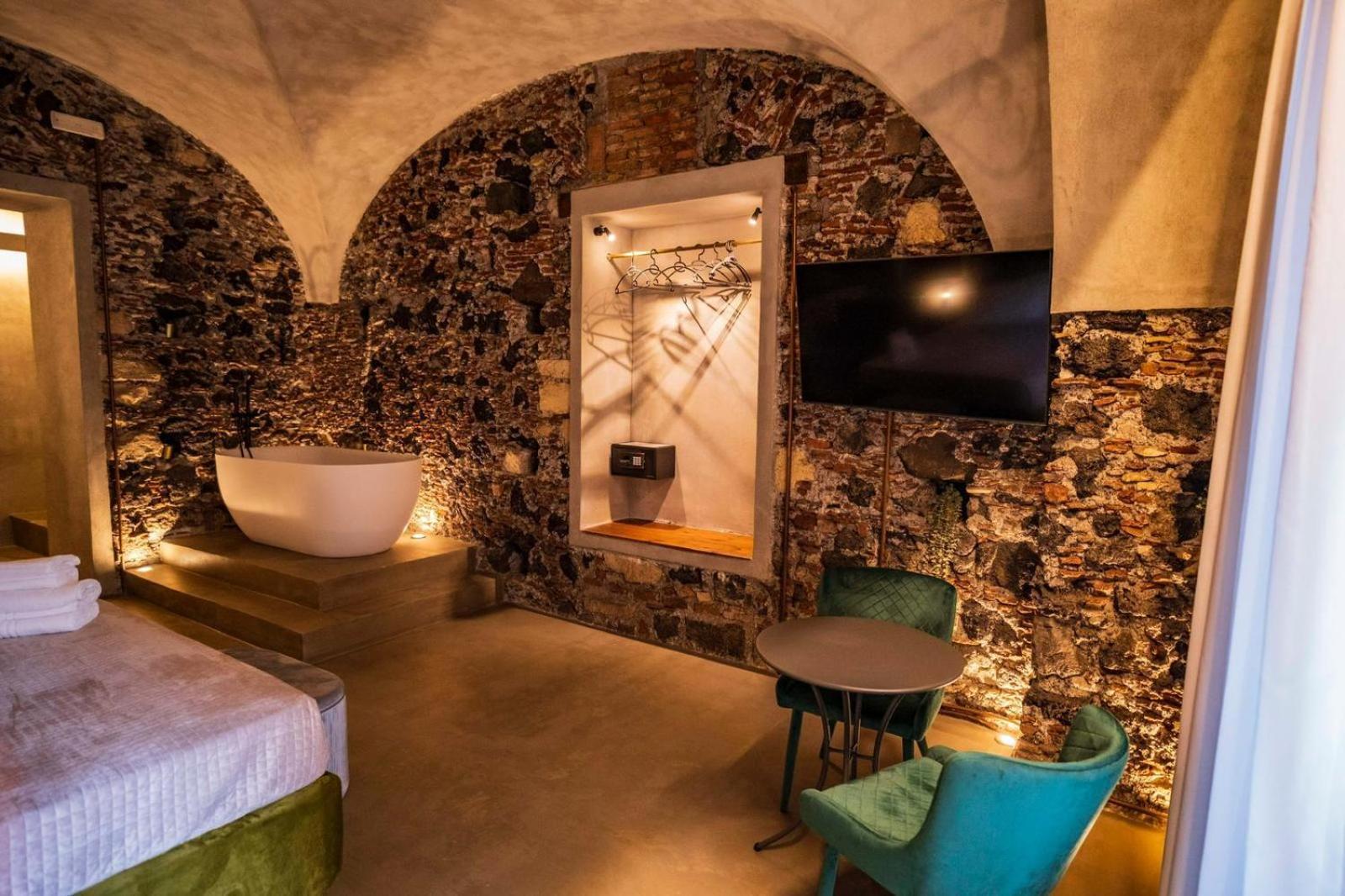 Charme Catania Central Suites Eksteriør billede